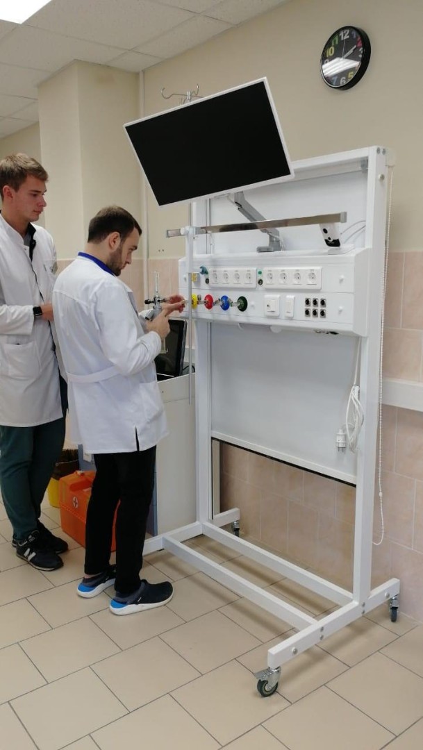 Имитатор медицинской консоли